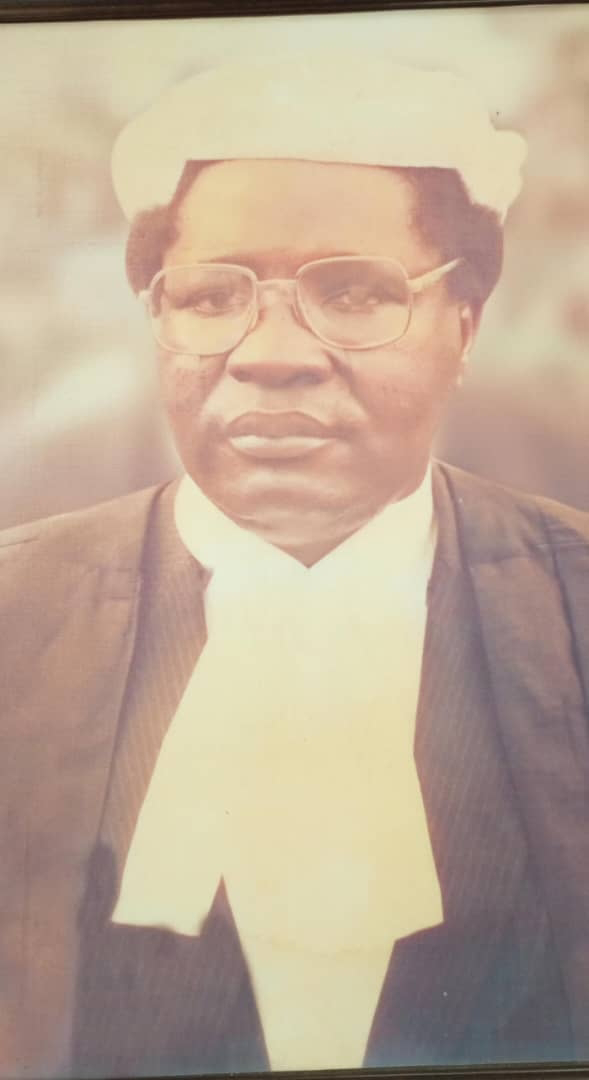 50-years-at-the-bar-popular-ondo-lawyer-olorunmeke-congratulates-olubaka-of-oka.jpg