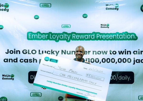 cash-rain-for-glo-lucky-number-game-winners.jpg