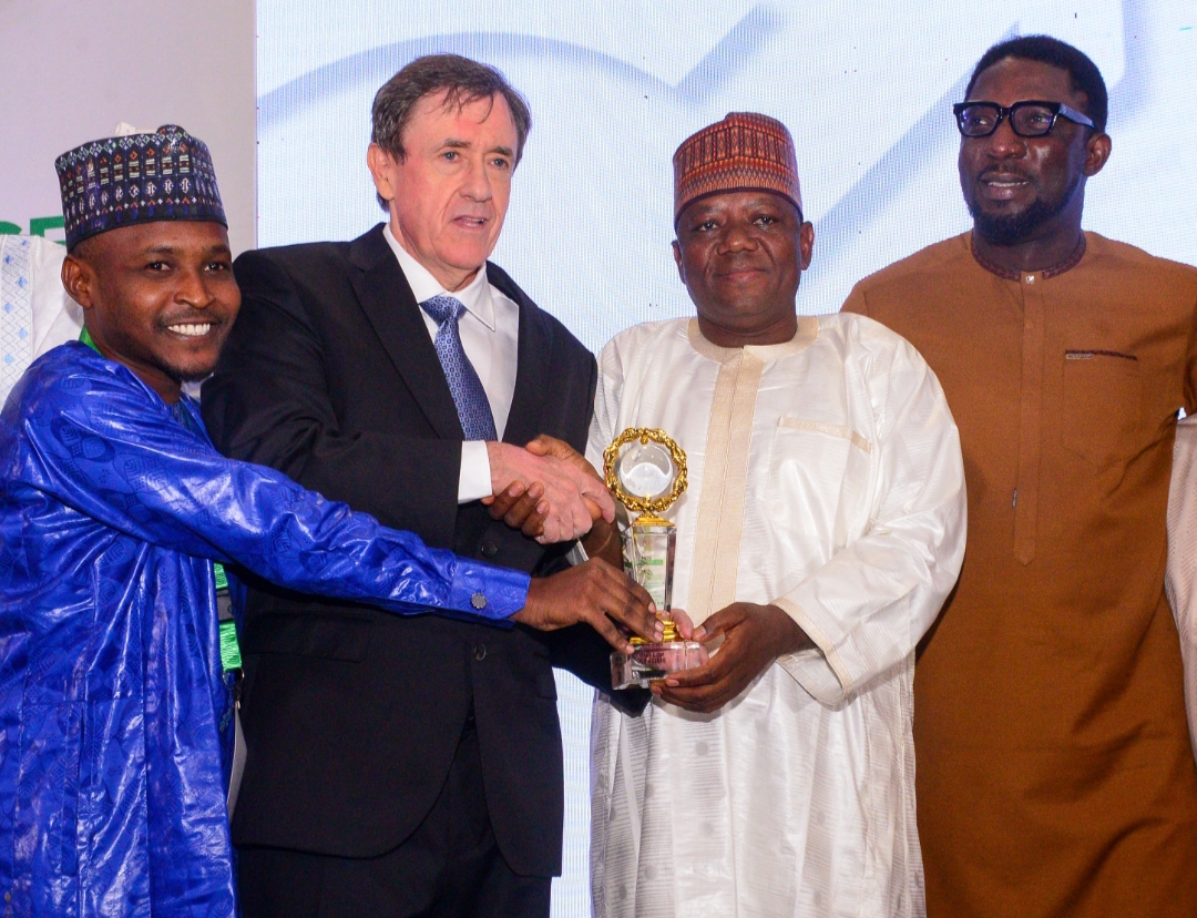 flour-mills-nigeria-rewards-top-performing-dealers-with-n60m-at-annual-b2c-conference.jpg