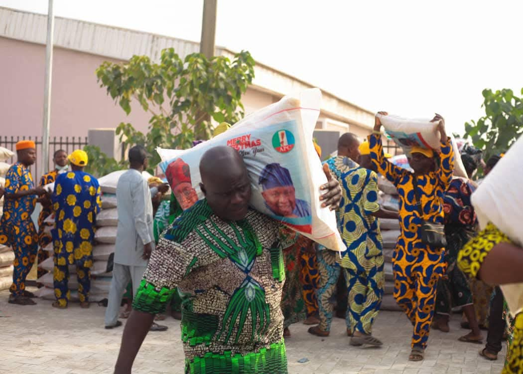 happiness-in-the-air-as-senator-yayi-fetes-constituents-with-trucks-of-rice-cash-gifts.jpg