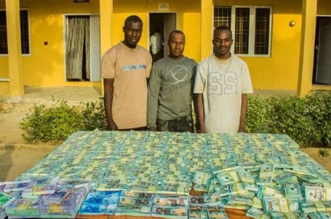 how-police-busted-3-members-of-fake-currency-syndicate-recovered-n2-9b-during-operation.jpg