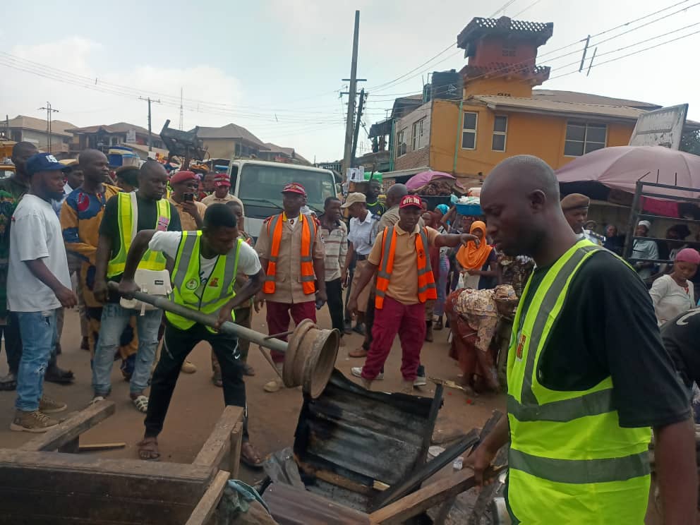 oyrtma-cracks-down-on-illegal-street-trading-in-ibadan.jpg