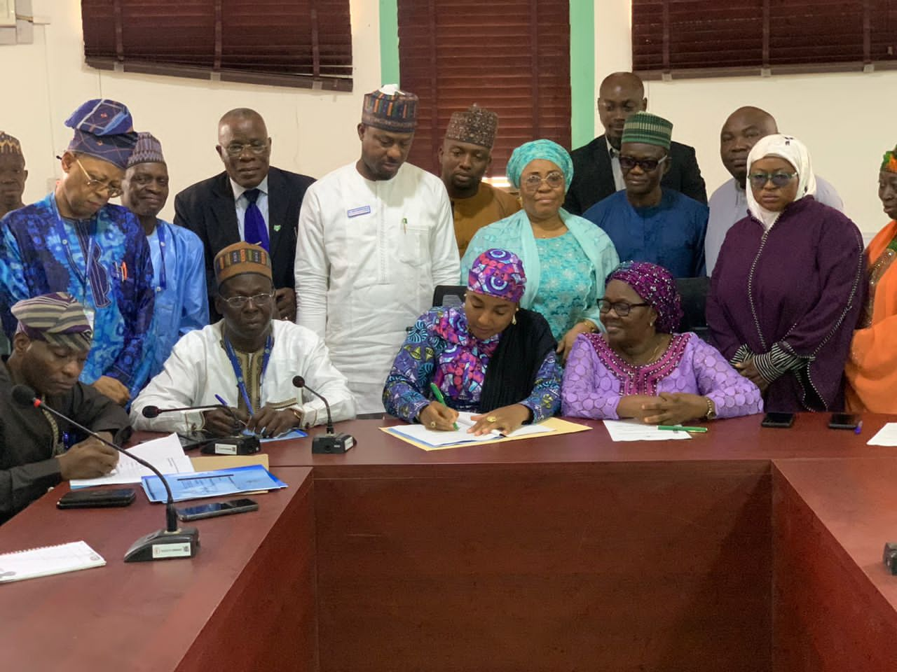 teaching-hospital-kwara-govt-al-hikmah-university-sign-mou.jpg