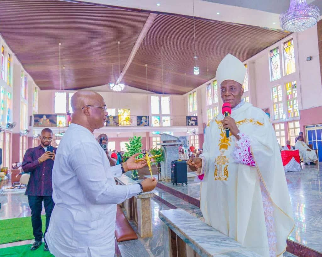 bishop-ukwuoma-a-gentle-humble-man-of-god-recognised-at-home-says-uzodimma.jpg