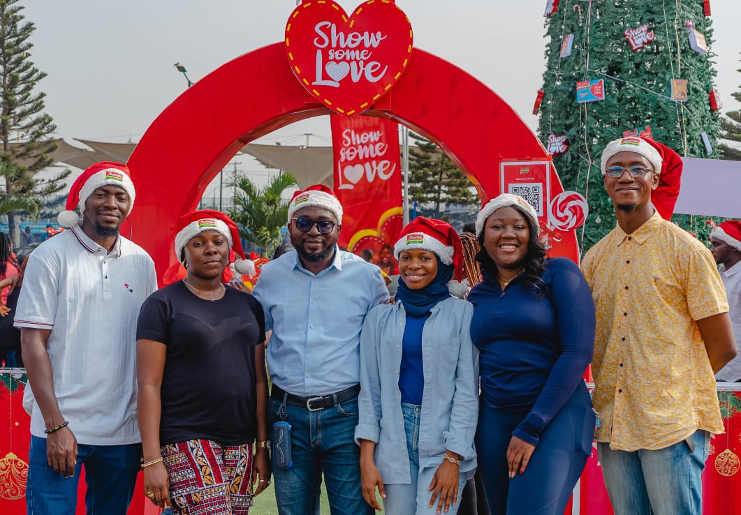 indomie-noodles-fosters-connection-togetherness-with-season-to-show-some-love-christmas-activation.jpg