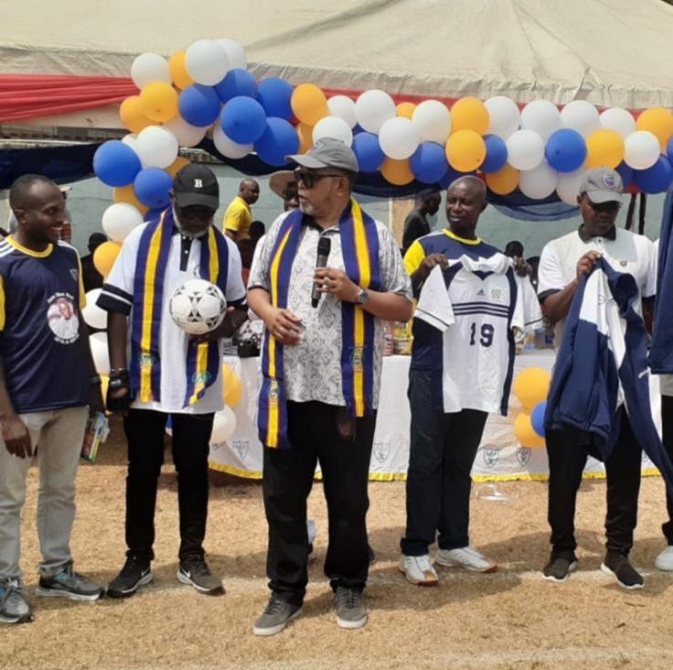 okoku-odiye-gift-sports-equipment-to-st-finbarrs-college-on-60th-inter-house-sport-competition.jpg