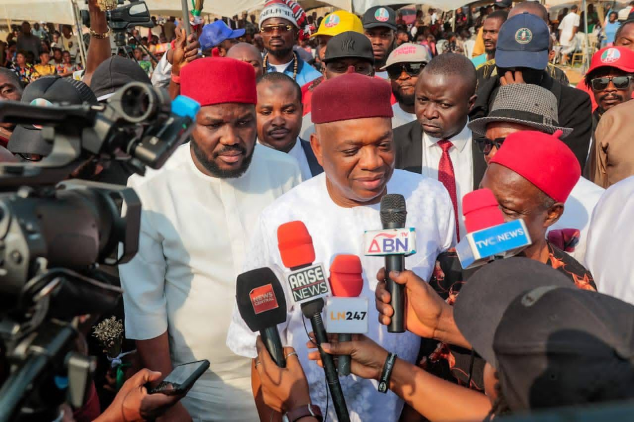 senator-orji-kalu-rallies-support-for-tinubus-reforms-as-businessman-kelvin-jombo-joins-apc.jpg