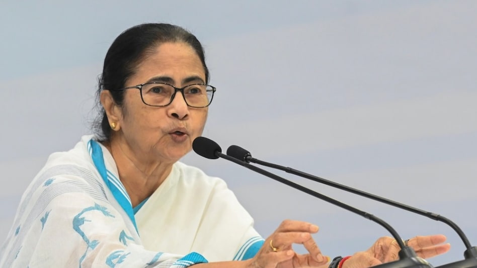 chief-minister-mamata-banerjee-to-hold-crucial-meeting-with-doctors-amid-healthcare-concerns.jpg