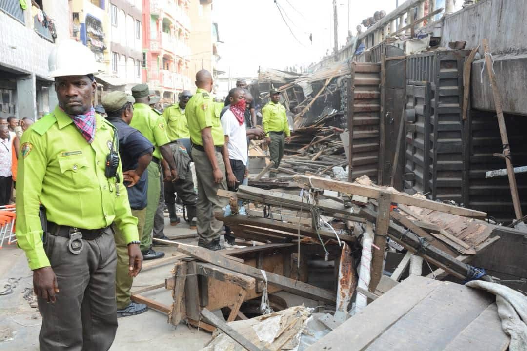 lagesc-removes-650-shanties-beneath-idunmota-bridge-in-operation-let-lagos-breathe.jpg