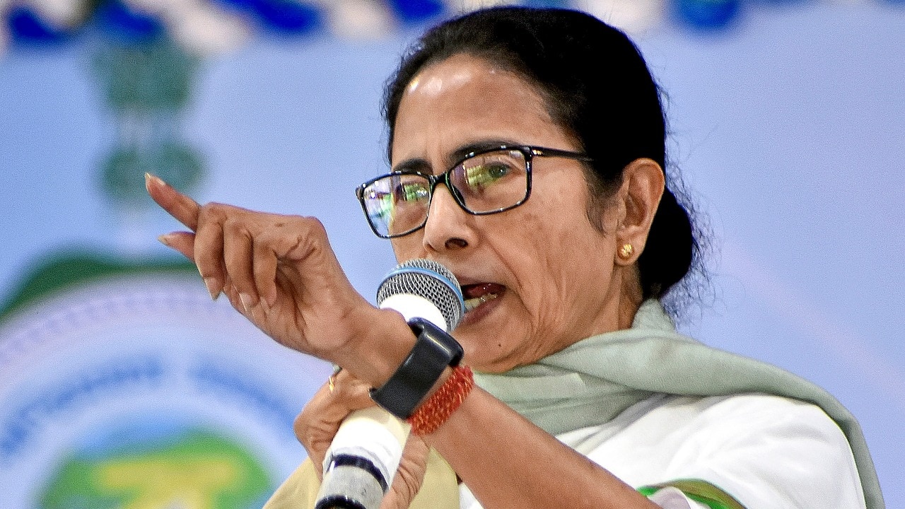 mamata-hikes-salary-of-govt-doctors-seeks-strict-punishment-for-rg-kar-case-culprit.jpg