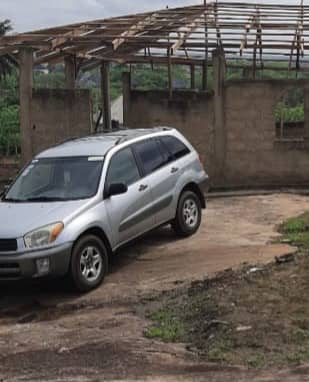 senior-journalists-toyota-rav4-stolen-in-akure.jpg