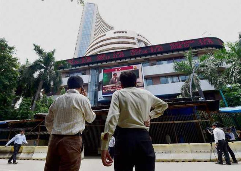 sensex-plunges-1018-points-as-us-tariffs-fan-trade-war-fears-stocks-down-for-5th-day.jpg