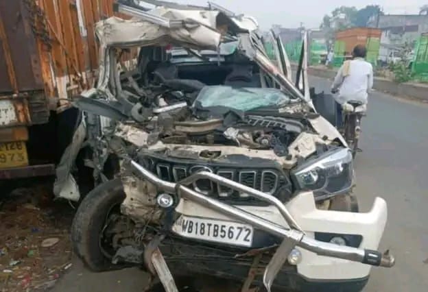 tragic-road-accident-claims-six-lives-en-route-to-kumbh-snan.jpg