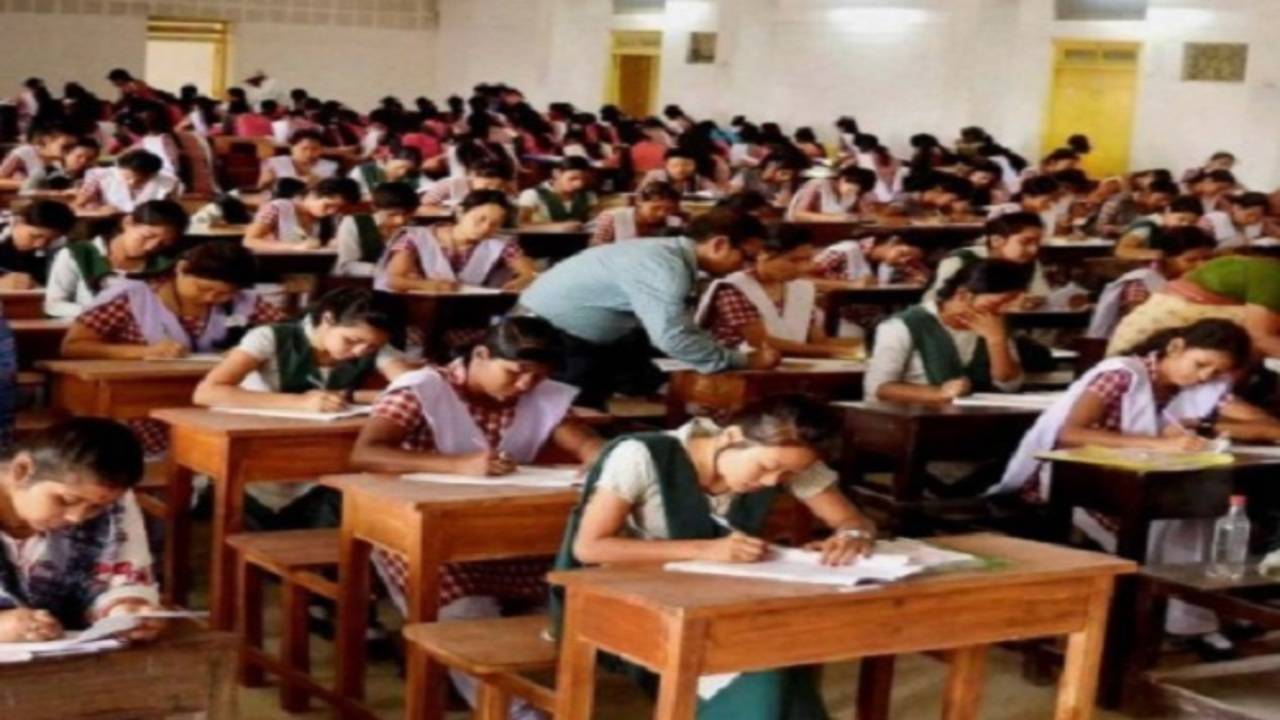 wbbse-president-concerned-over-mobile-phone-use-in-exam-halls-wbbse-initiatives-to-soothe-examinees-nerve-maths-question-paper.jpg