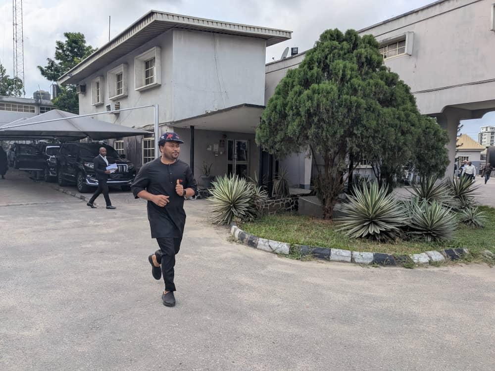 alleged-money-laundering-eezee-tee-flees-from-court-as-case-adjourned-to-may-14-for-his-arraignment.jpg