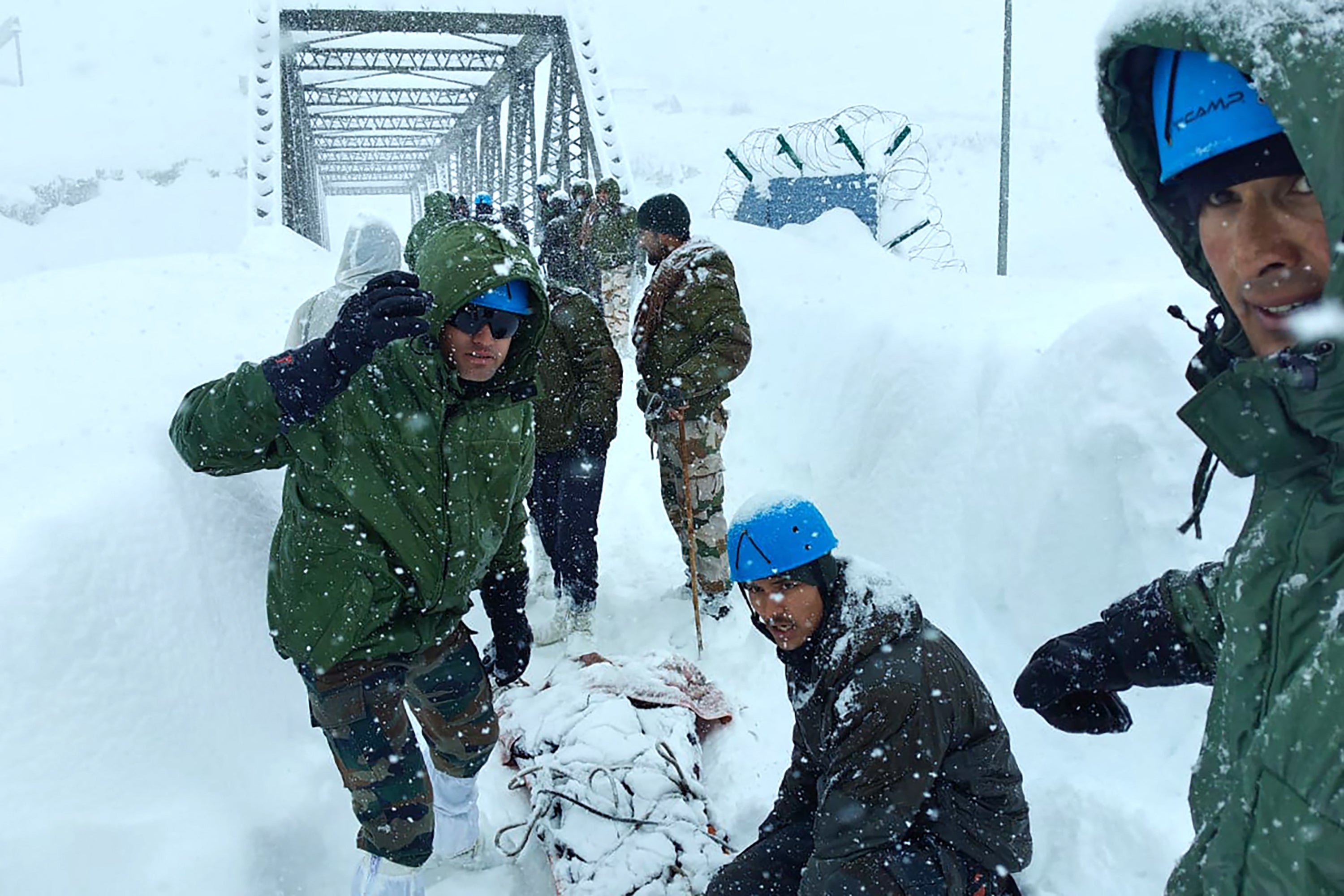 avalanche-in-uttarakhand-kills-four-dozens-trapped-in-bro-labour-site.jpg