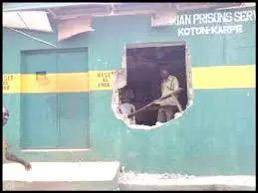 breaking-fg-recaptures-five-escaped-inmates-from-kogi-jailbreak.jpg